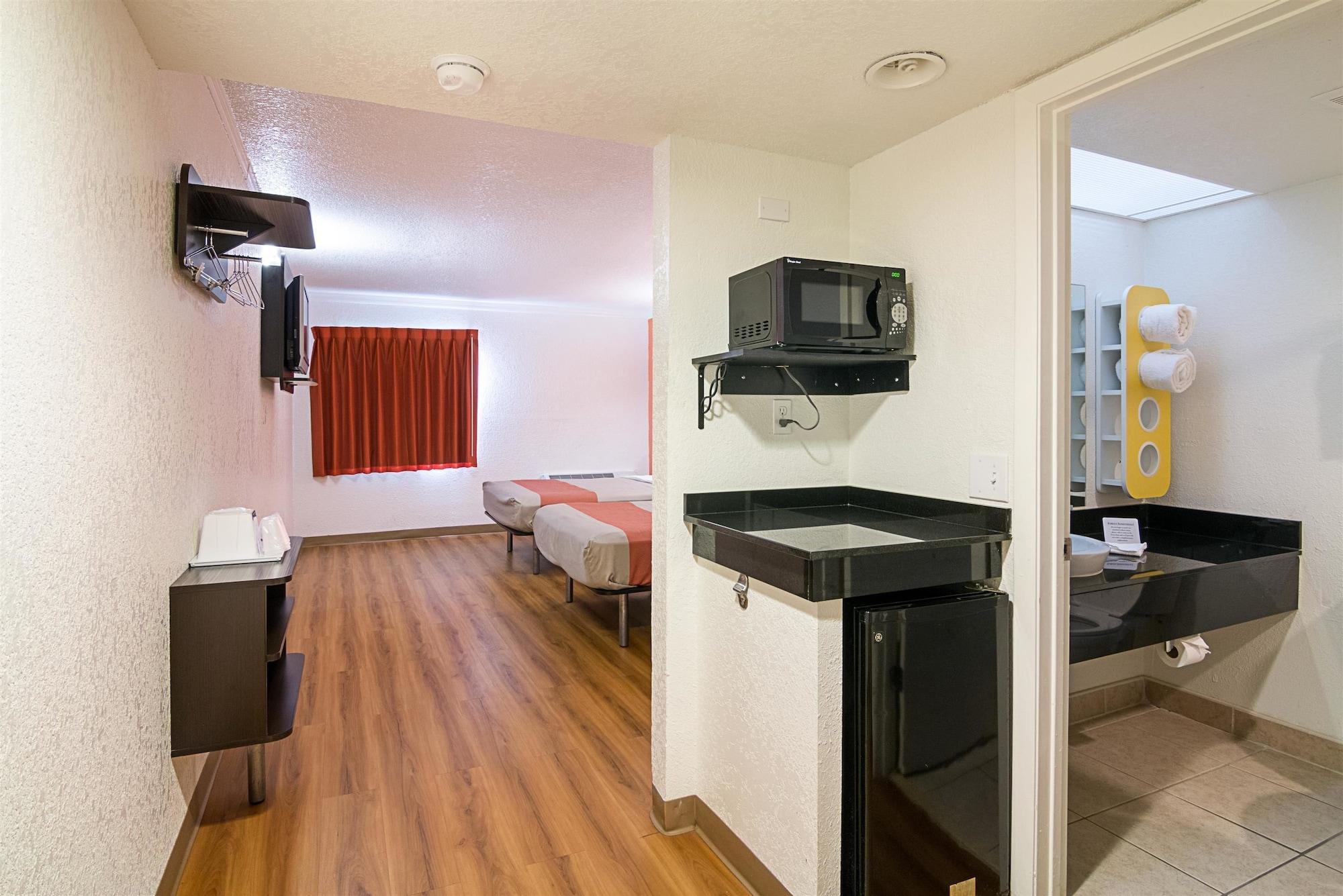 Motel 6-Tampa, Fl - Fairgrounds Heartland Zewnętrze zdjęcie