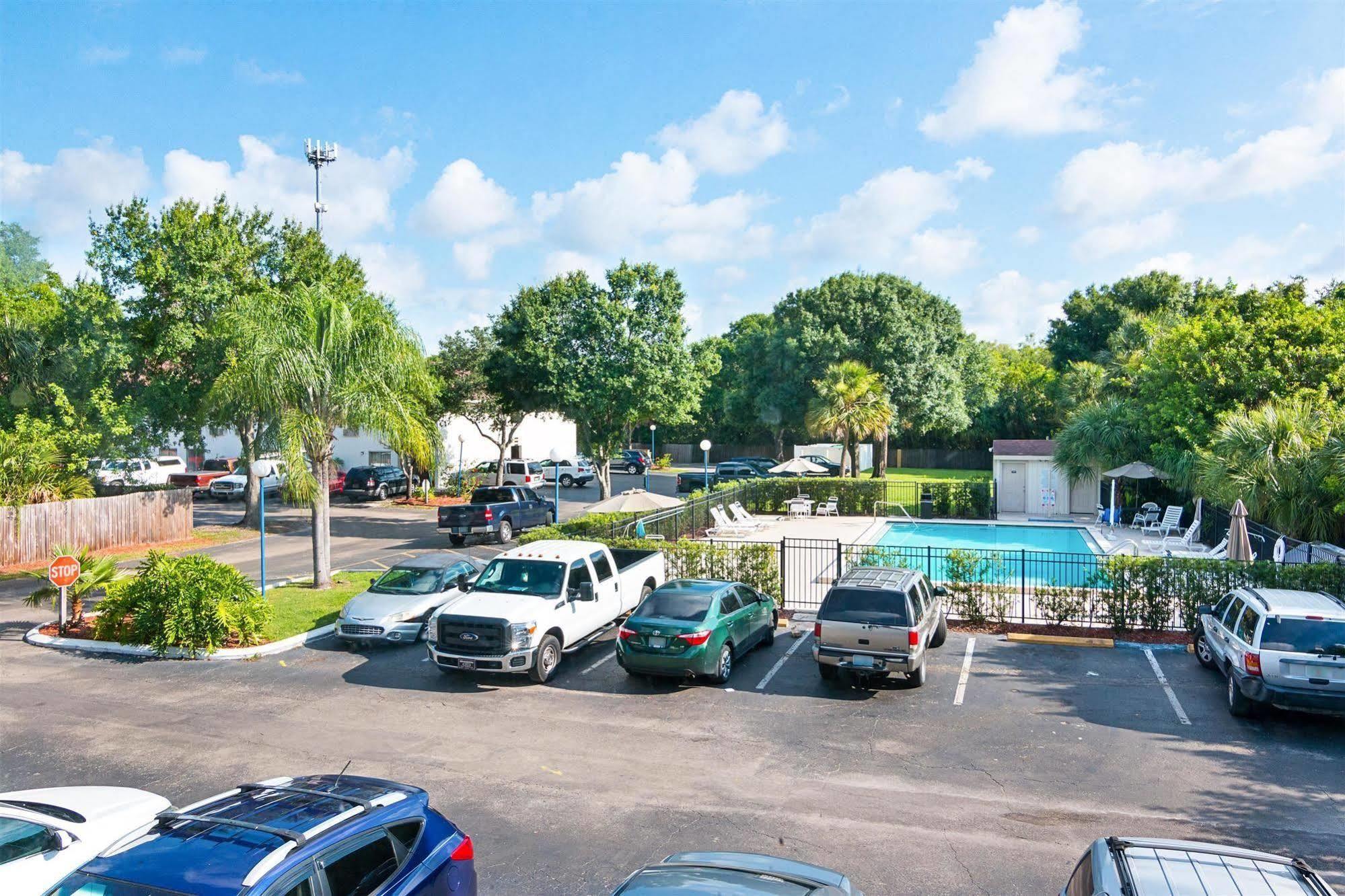 Motel 6-Tampa, Fl - Fairgrounds Heartland Zewnętrze zdjęcie